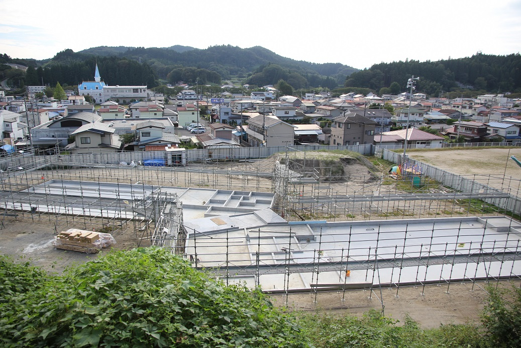 縮小_土間コンクリート完了・外部足場組立完了