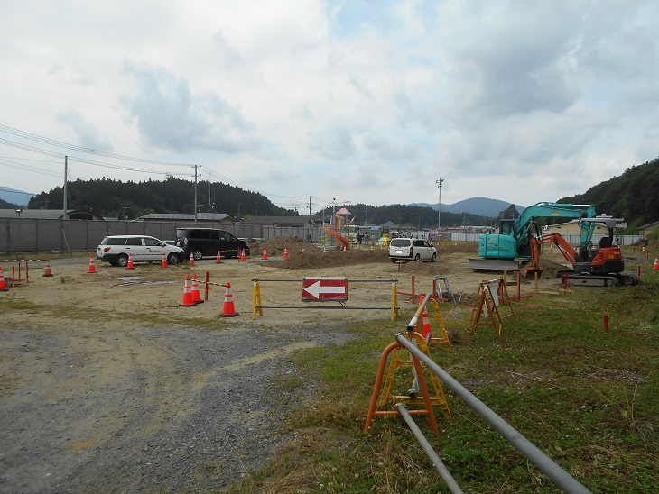 敷地出入口から撮影